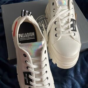 NWTS! In box Brand Neww white Palladiums! Sold out style!